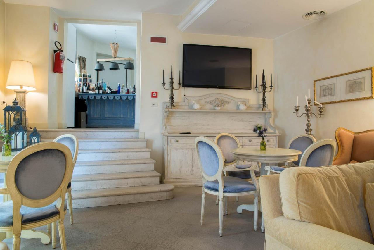 Hotel Rivalago Sulzano Bagian luar foto